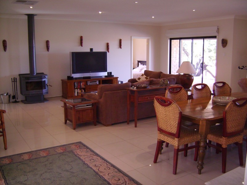 8 Player Court, Angaston SA 5353