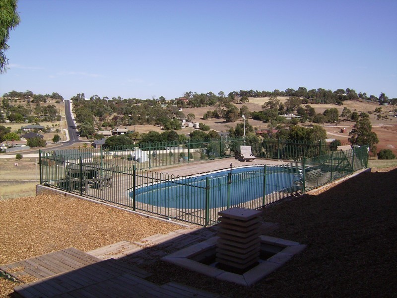 8 Player Court, Angaston SA 5353