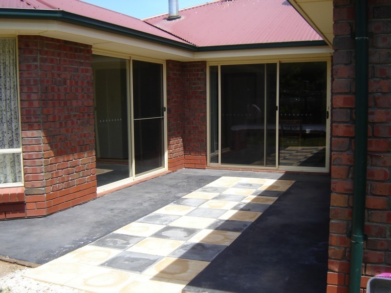 4A Barons Court, Greenock SA 5360