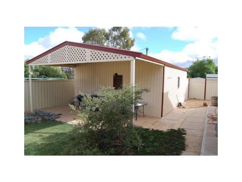 15 Adelaide Road, Kapunda SA 5373