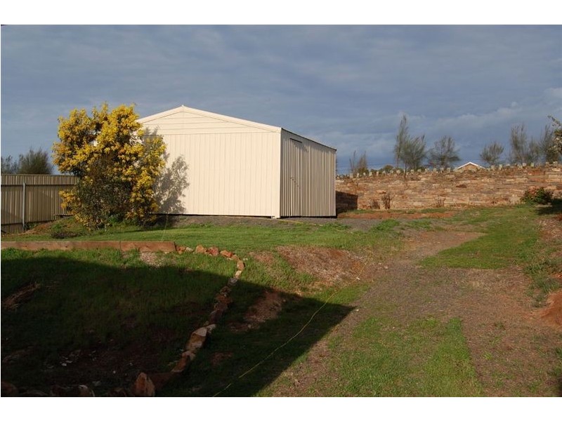 18 Adelaide Road, Kapunda SA 5373