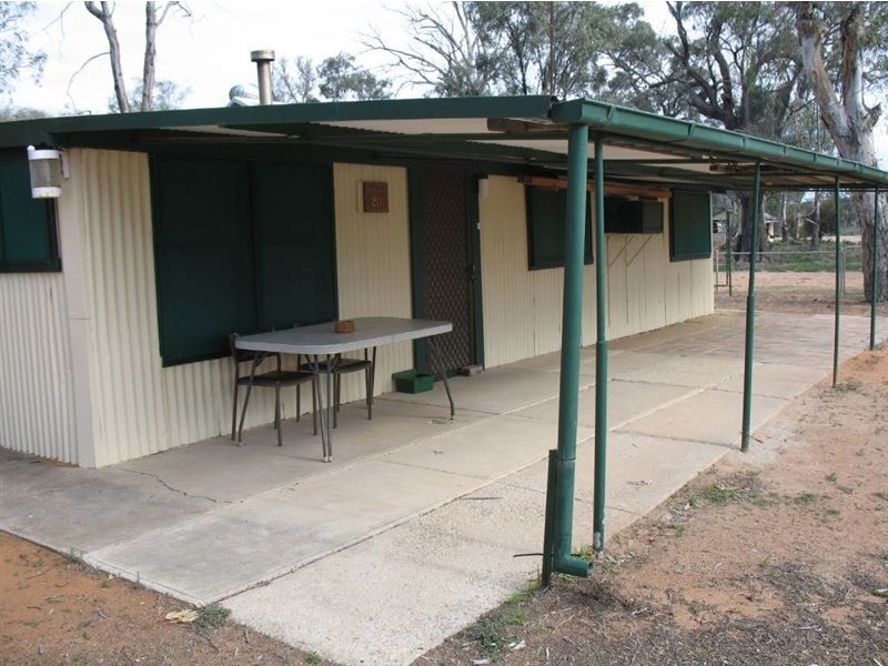 20 First Street, Blanchetown SA 5357