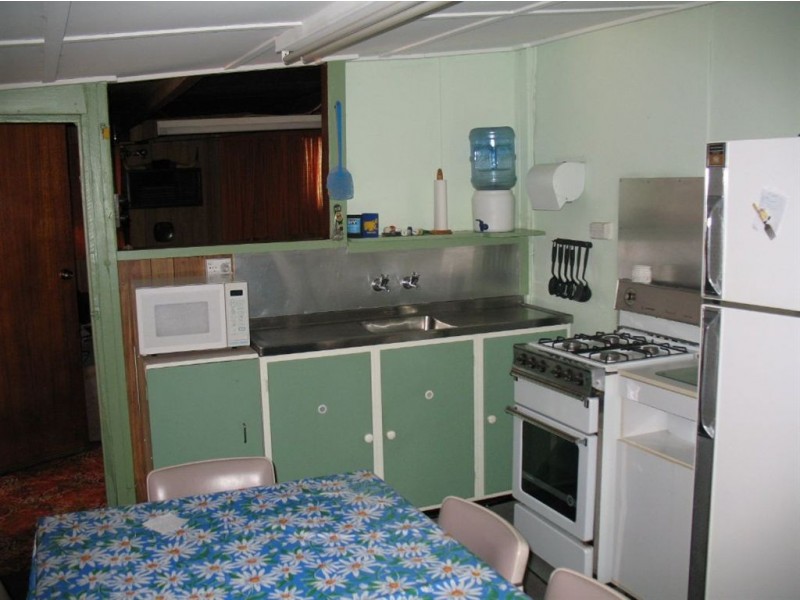 20 First Street, Blanchetown SA 5357