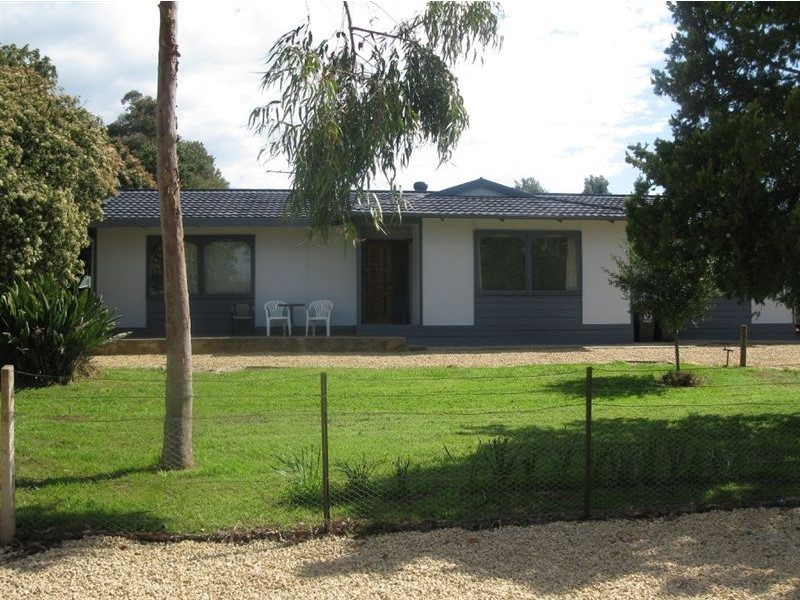 15 Bevan Street, Greenock SA 5360