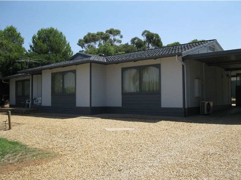 15 Bevan Street, Greenock SA 5360