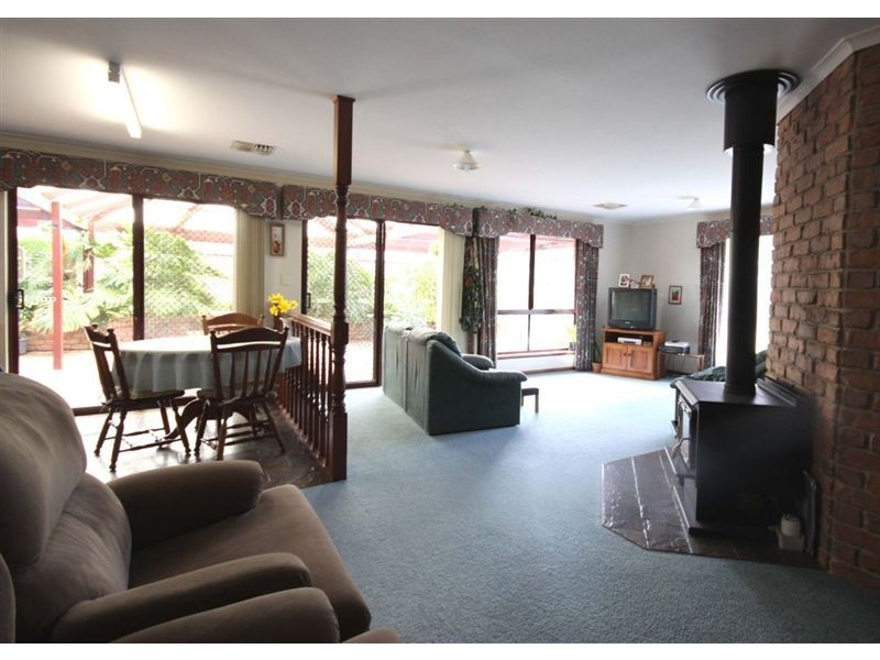 27 George Street, Greenock SA 5360