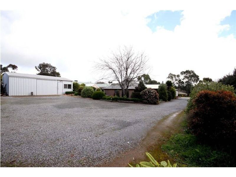 27 George Street, Greenock SA 5360