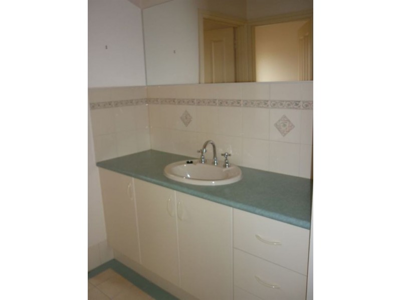 2/31-33 Penrice Road, Angaston SA 5353