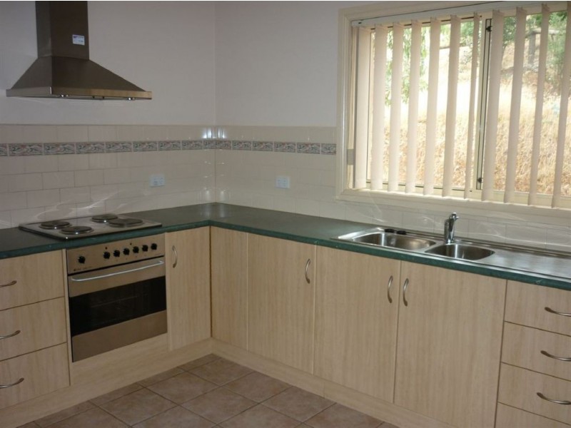 2/31-33 Penrice Road, Angaston SA 5353