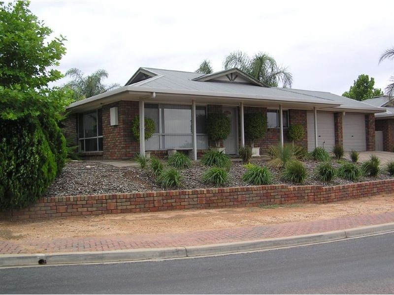 2 Edwards Street, Waikerie SA 5330