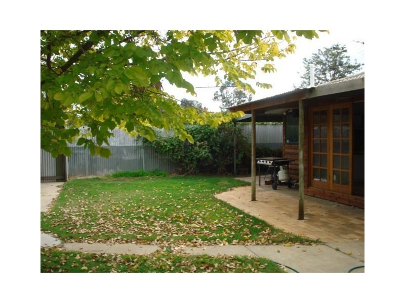 11 Schaedel Street, Nuriootpa SA 5355