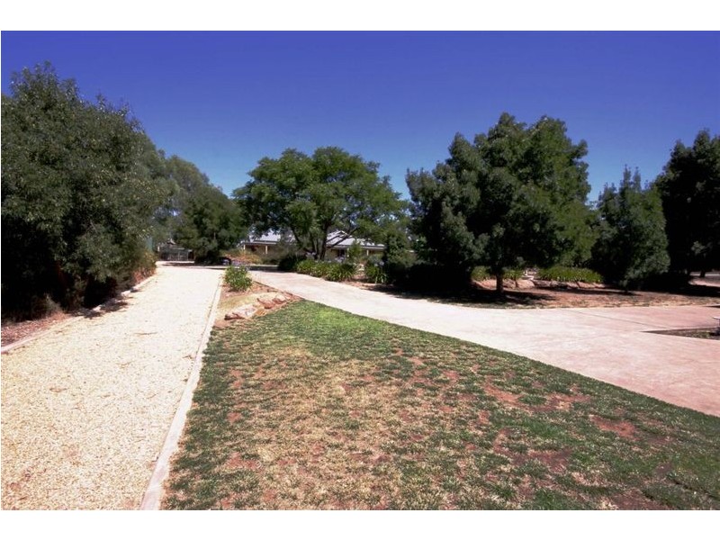 6 Barons Court, Greenock SA 5360