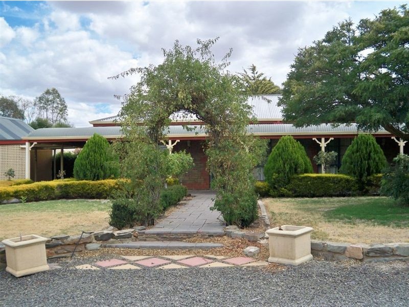 22 North Tce, Kapunda SA 5373