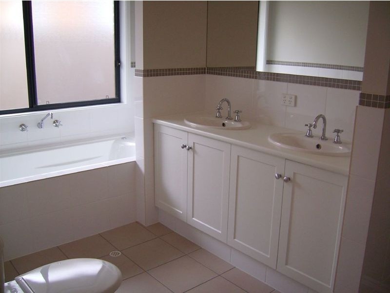 16 Yattarna Crescent, Nuriootpa SA 5355