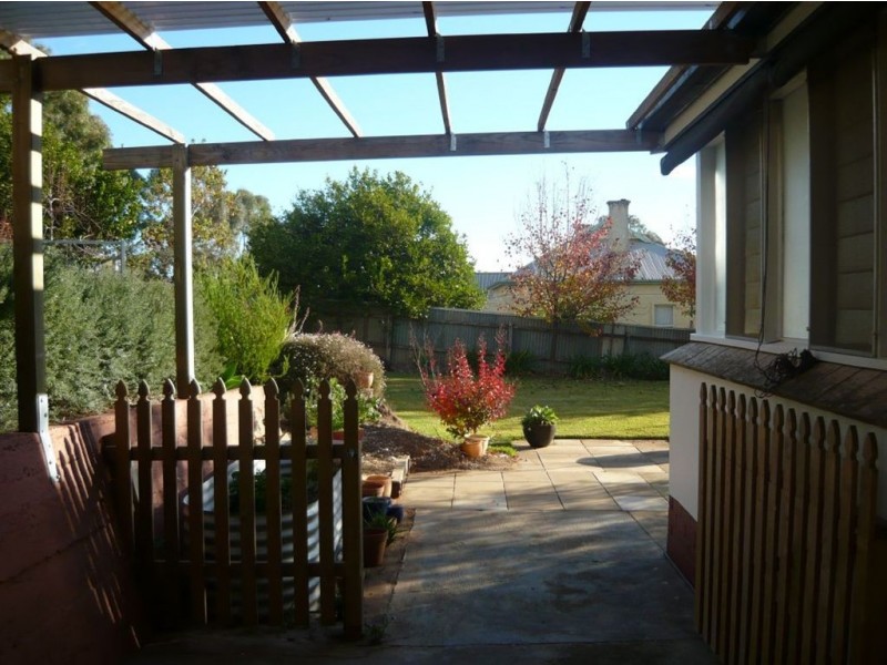 4 Gawler Park Road, Angaston SA 5353