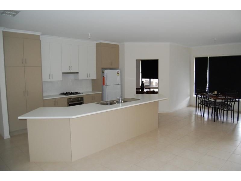 7 Yattarna Crescent, Nuriootpa SA 5355