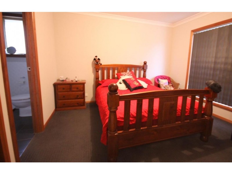 9 Le Page Lane, Angaston SA 5353