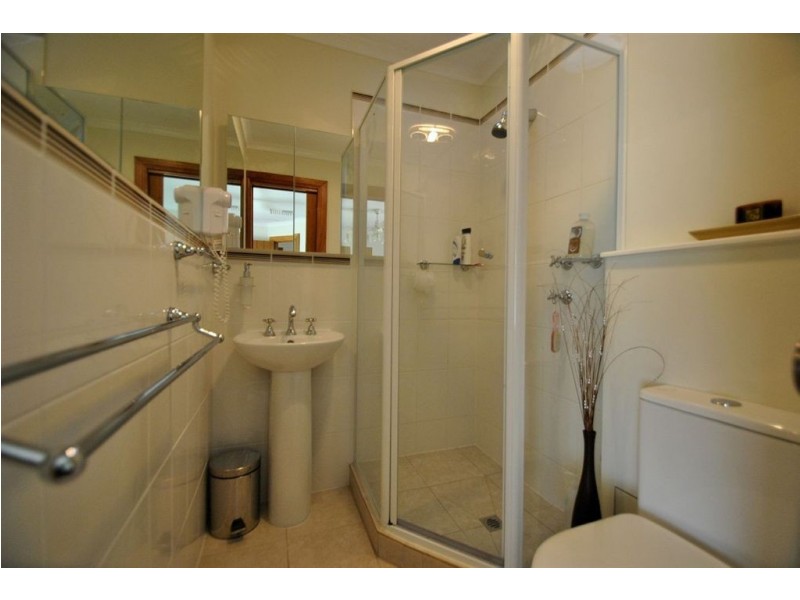 8 Barons Court, Greenock SA 5360