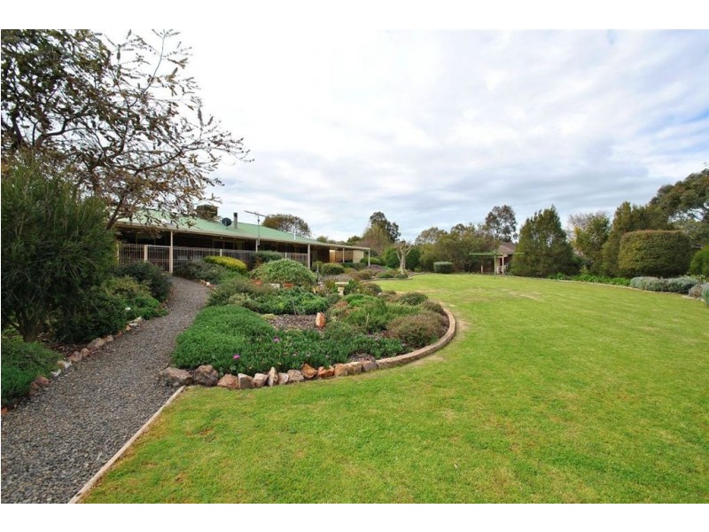 8 Barons Court, Greenock SA 5360