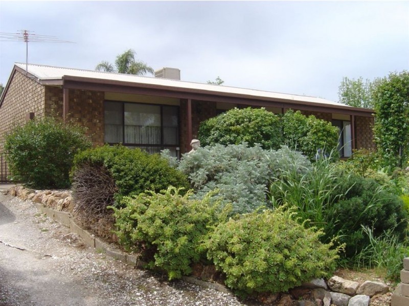 18 Flora Street, Greenock SA 5360