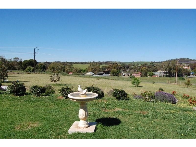 32 Railway Terrace, Truro SA 5356