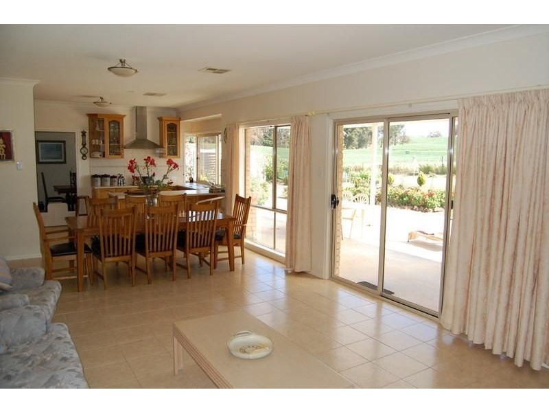 32 Railway Terrace, Truro SA 5356