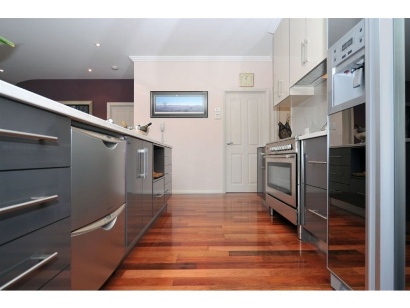 2 Whiteman Road, Williamstown SA 5351