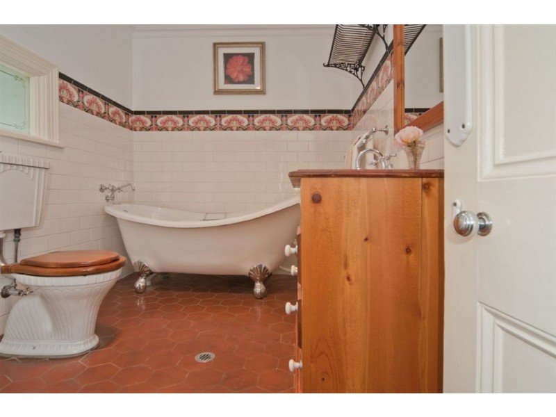 12 Lindsay Street, Angaston SA 5353