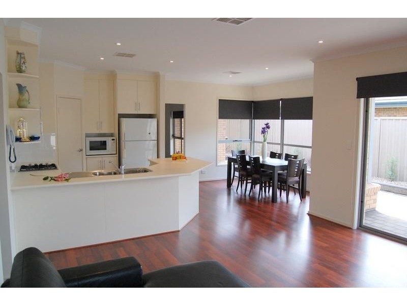 8 Yattarna Crescent, Nuriootpa SA 5355