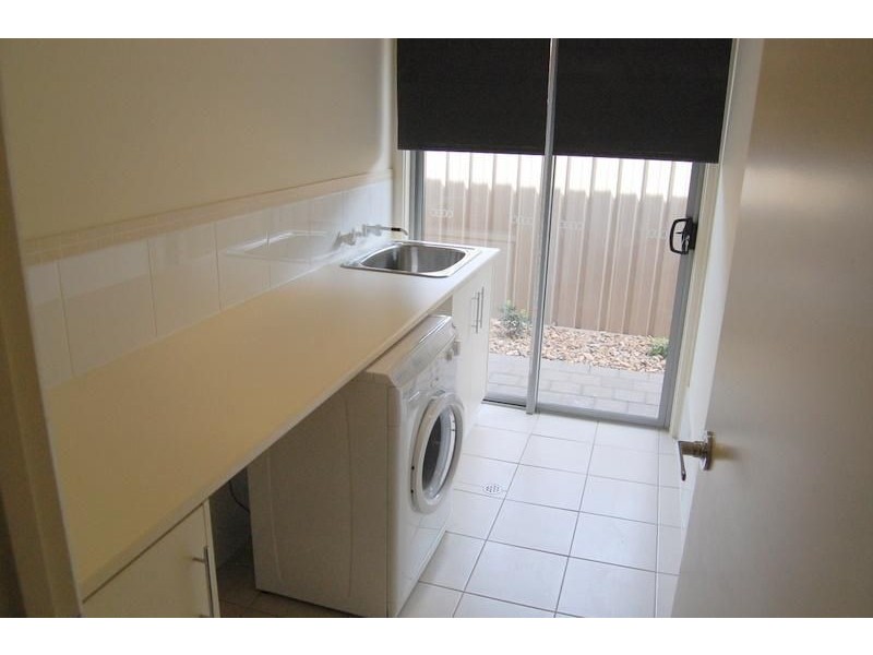 8 Yattarna Crescent, Nuriootpa SA 5355