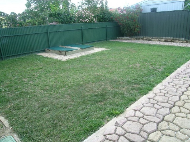 16 Drinkwater Crescent, Nuriootpa SA 5355