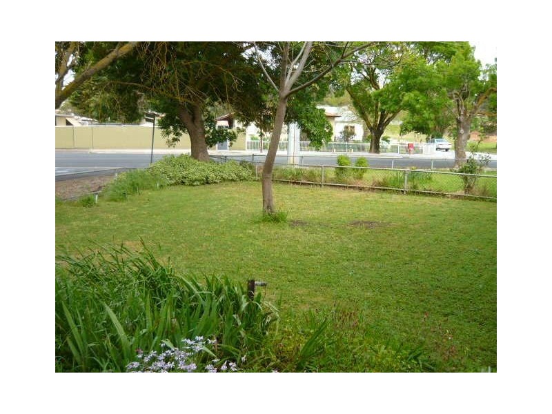 1 Ninnes Grove, Angaston SA 5353