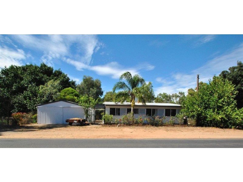 32 Adelaide Road, Greenock SA 5360