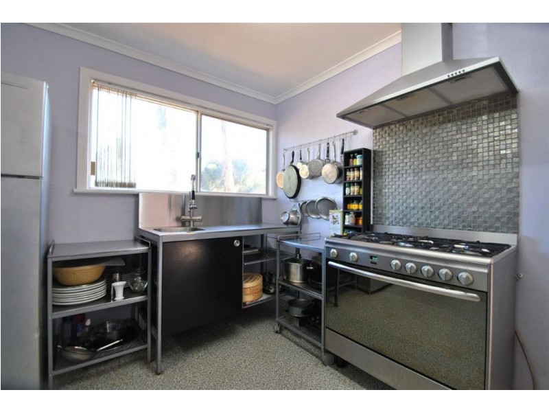 32 Adelaide Road, Greenock SA 5360