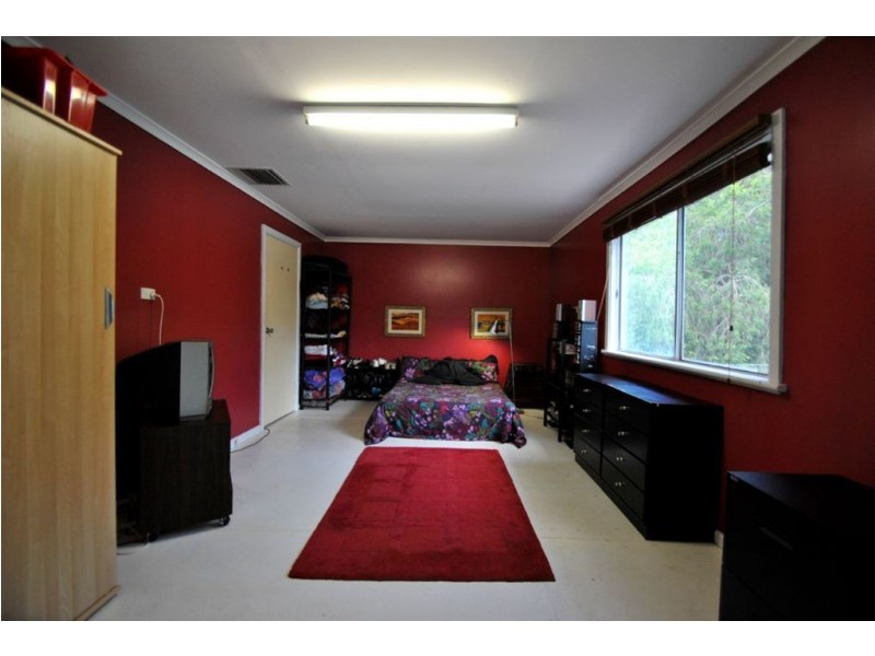 32 Adelaide Road, Greenock SA 5360