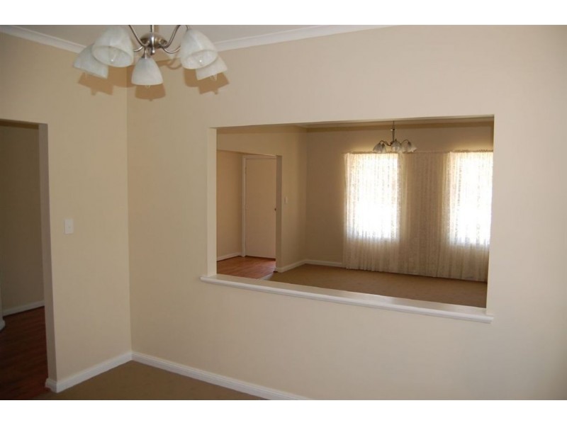 4 Yattarna Crescent, Nuriootpa SA 5355