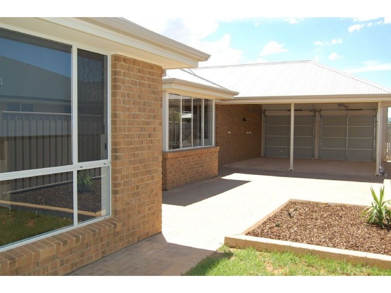 4 Yattarna Crescent, Nuriootpa SA 5355