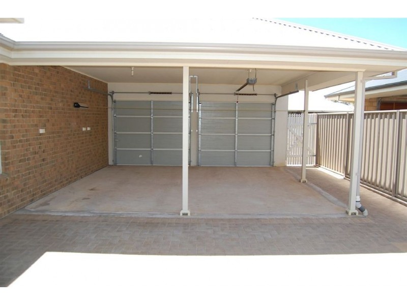 4 Yattarna Crescent, Nuriootpa SA 5355