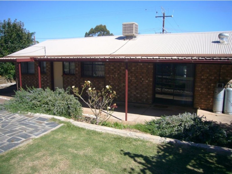 18 Flora Street, Greenock SA 5360