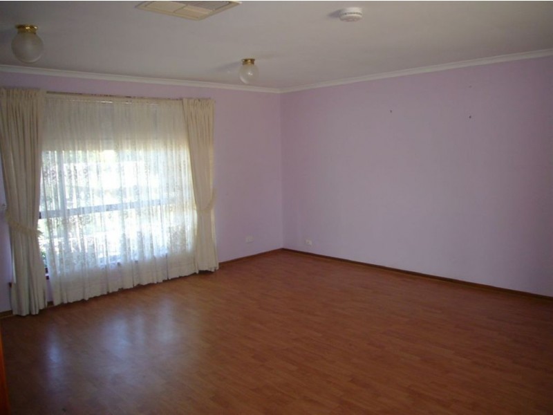 18 Flora Street, Greenock SA 5360