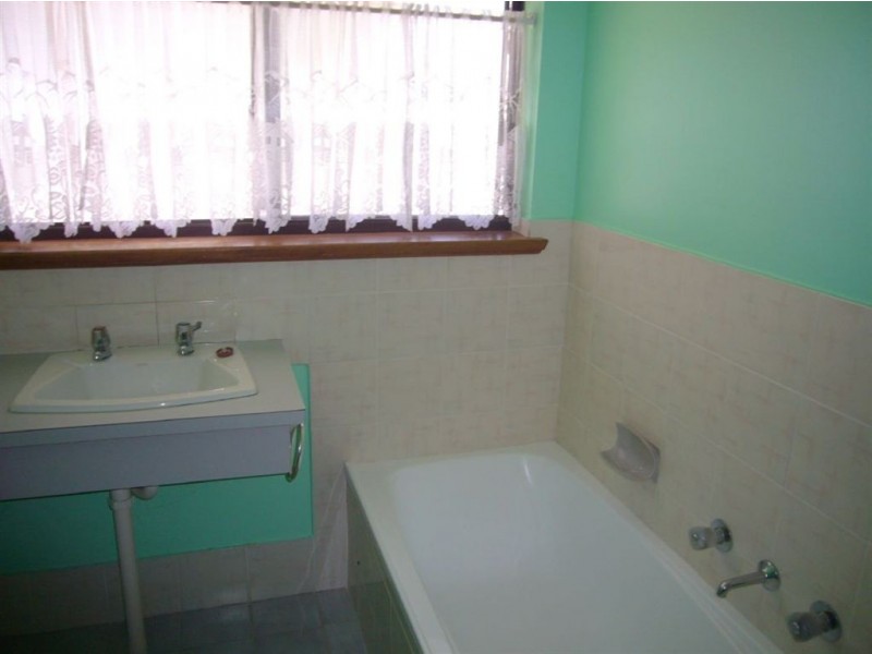 18 Flora Street, Greenock SA 5360