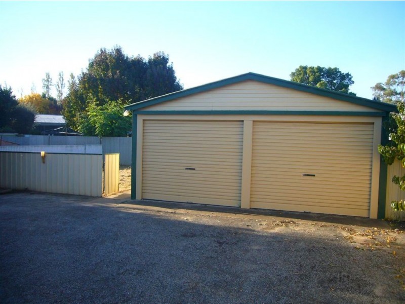 4 Pioneer Ave, Tanunda SA 5352