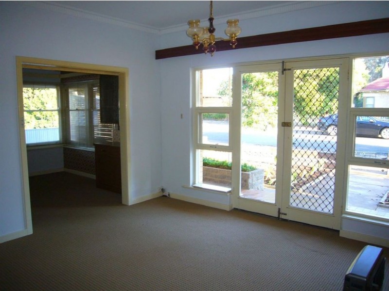 4 Pioneer Ave, Tanunda SA 5352