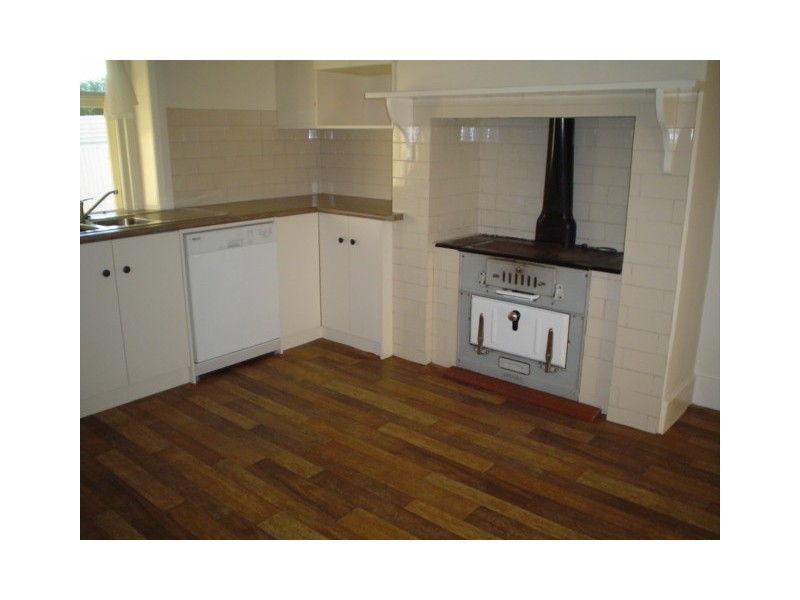 17 Barossa Valley Way, Tanunda SA 5352