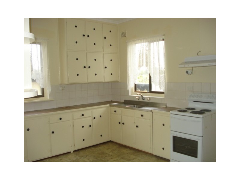 13 Gramp Avenue, Angaston SA 5353