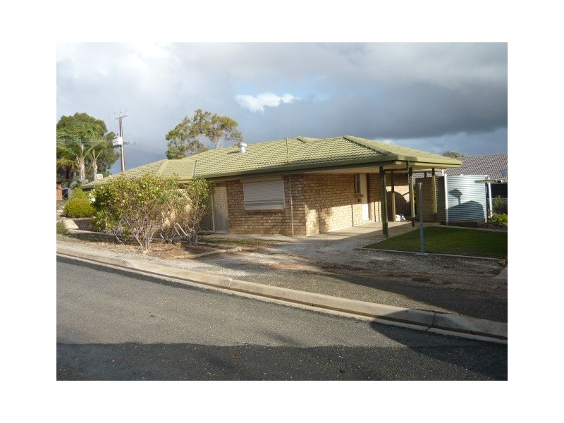4 Flora Street, Greenock SA 5360