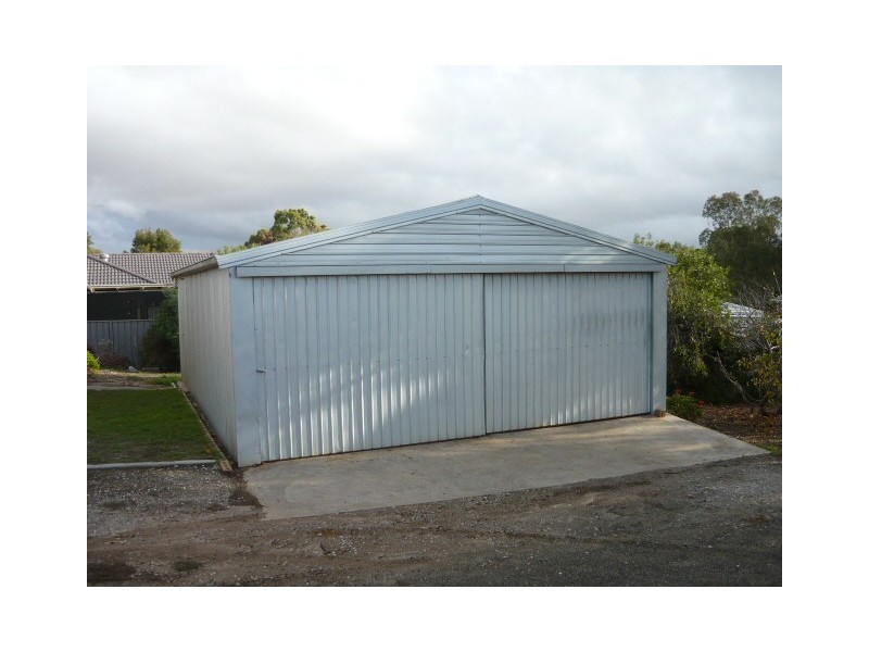 4 Flora Street, Greenock SA 5360