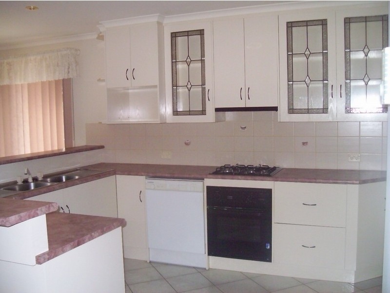 10 Crimson Court, Roseworthy SA 5371