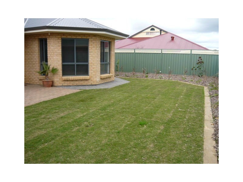 5 Maple Avenue, Nuriootpa SA 5355
