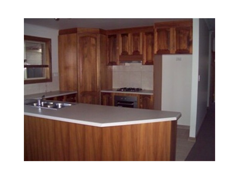 27 Pinot Crescent, Nuriootpa SA 5355